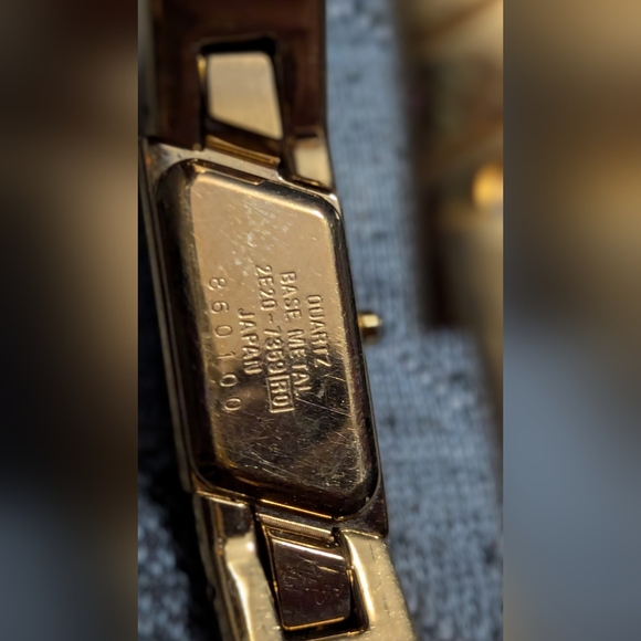 Vintage Women's Lasalle By Seiko Sapphire Crystal Dress Quartz Wristwatch - Picture 3 of 6